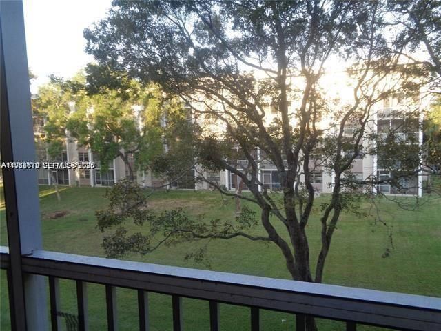 1075 Riverside Dr , Unit 304, Coral Springs, FL 33071 Photo