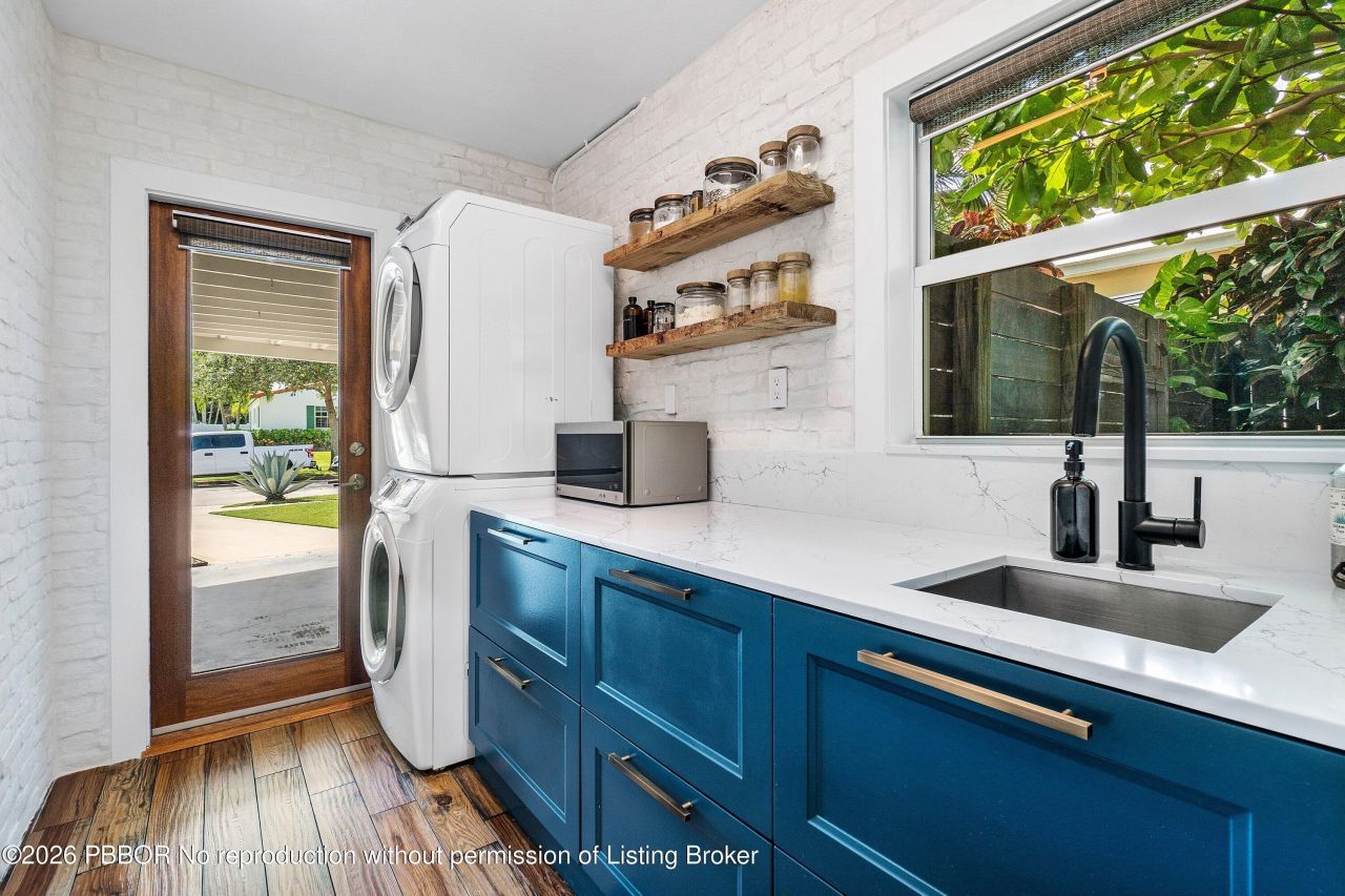 245 30th Street, West Palm Beach, FL 33407 Photo