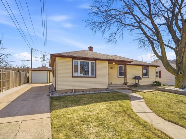 88 FOSTER COURT, Appleton, WI 54915