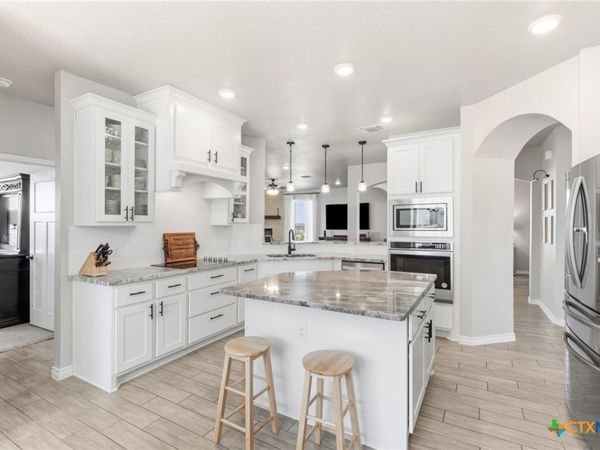 1708 Meadow Crest Drive, Salado, TX 76571