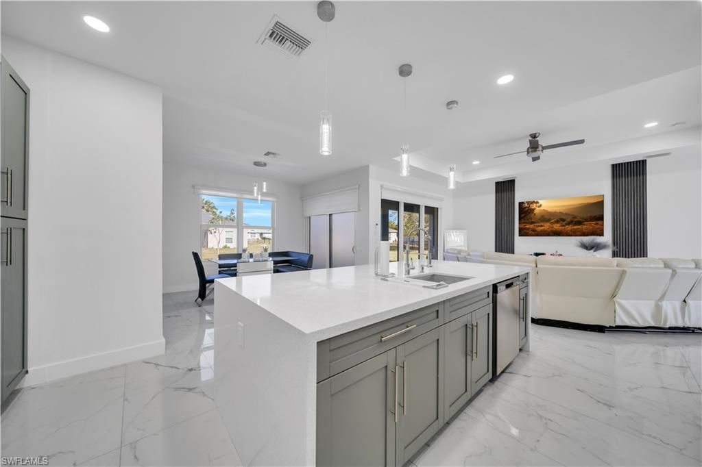 4151 NE 15th Ave, Cape Coral, FL 33909 Photo