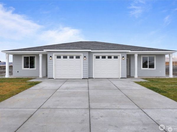 306 Poplar Street , Royal City, WA 99357