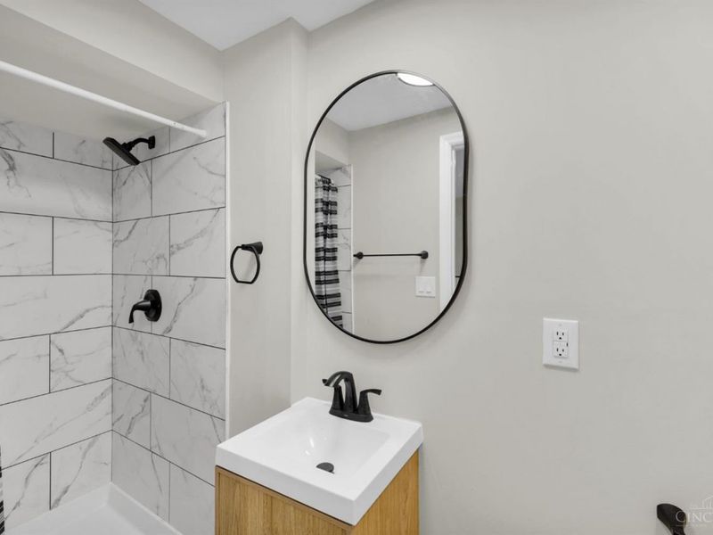 5359 Orchard Creek Court, Green Township, OH 45239 Photo 6