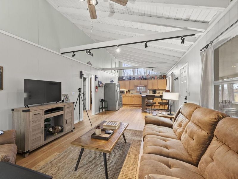 20554 Thompson Ridge Road, Laurelville, OH 43135 Photo 11