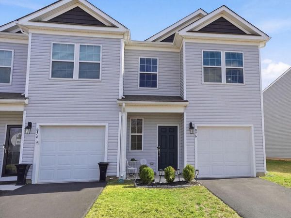 876 STILL WATERS LANE, PENNSBURG, PA 18073