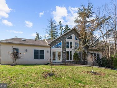 302 N TULPEHOCKEN ROAD, READING, PA 19601