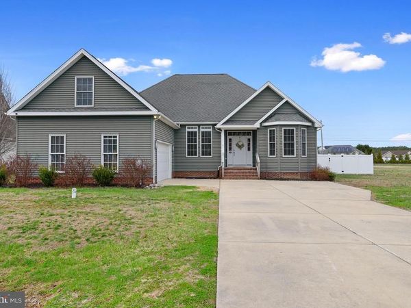 24594 HOLLYTREE CIRCLE, GEORGETOWN, DE 19947