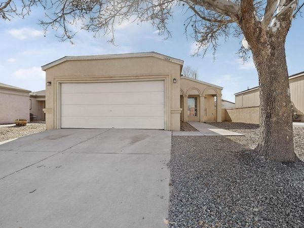 1086 Cactus Drive NE, Rio Rancho, NM 87144