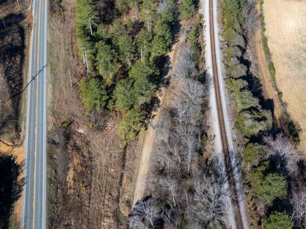 13800 US Highway 70 E, Mc Ewen, TN 37101