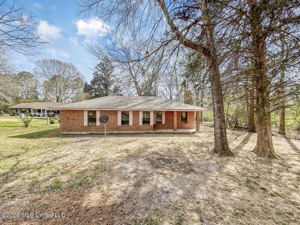 11310 Hwy 24 , Centreville, MS 39631