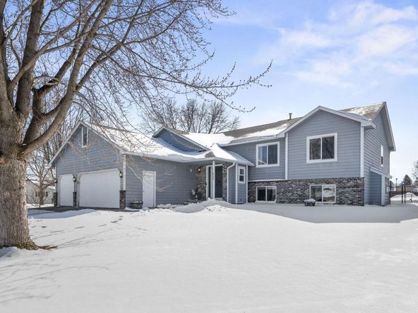 600 Ironwood Avenue NE, New Prague, MN 56071