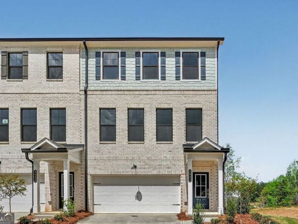 2823 Rosehall Way, Lawrenceville, GA 30044