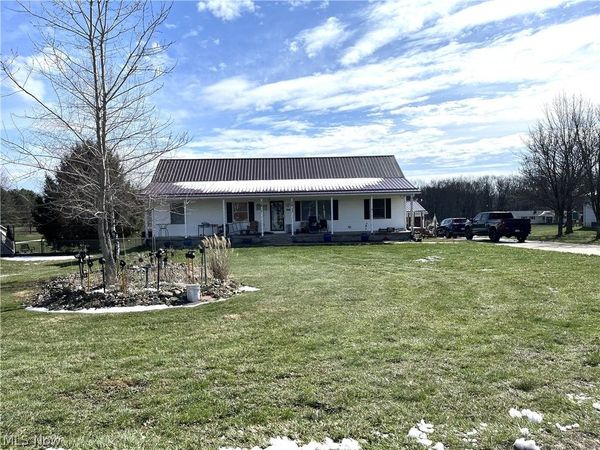 809 Bakers Addition , Hopedale, OH 43976