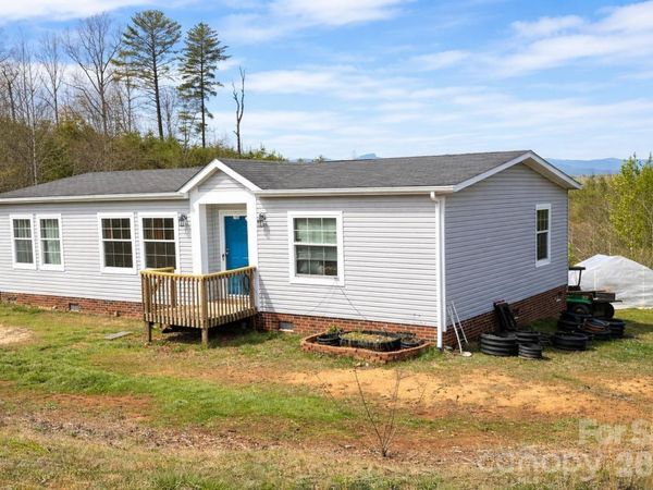 1735 Roy Caldwell Street , Morganton, NC 28655