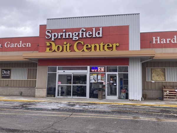 1583 W Dickman Road, Springfield, MI 49037