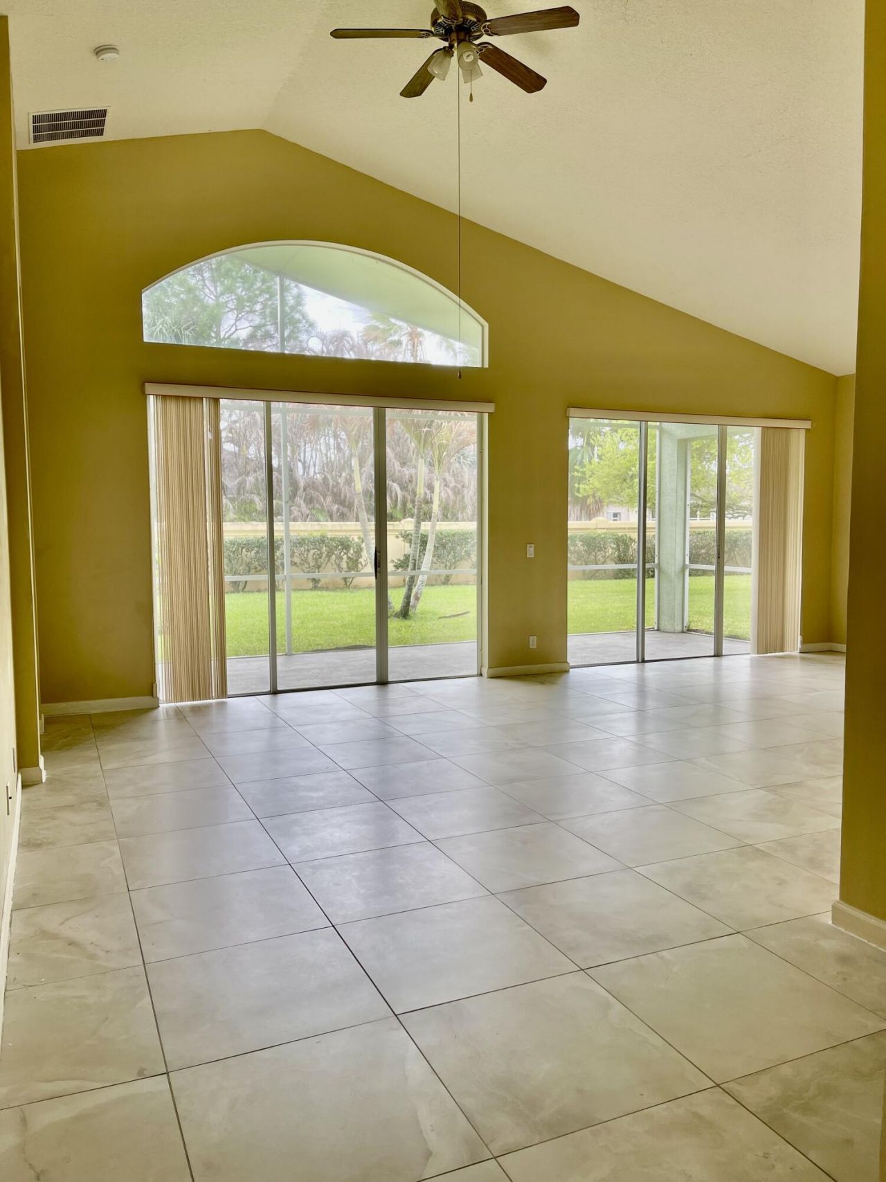 185 NW Willow Grove Avenue, Port Saint Lucie, FL 34986 Photo