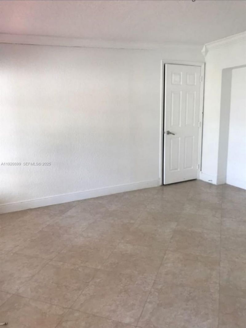 621 E 39th St , Hialeah, FL 33013 Photo