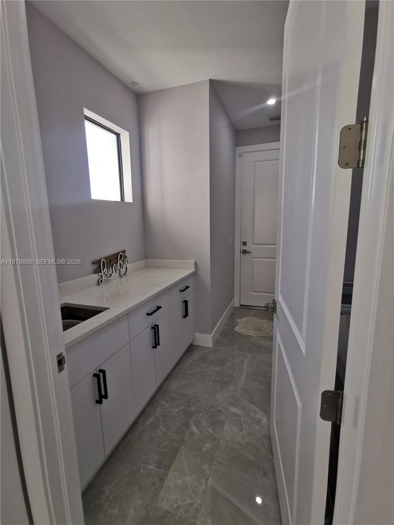 2913 NW 21 Ave , Cape Coral, FL 33993 Photo