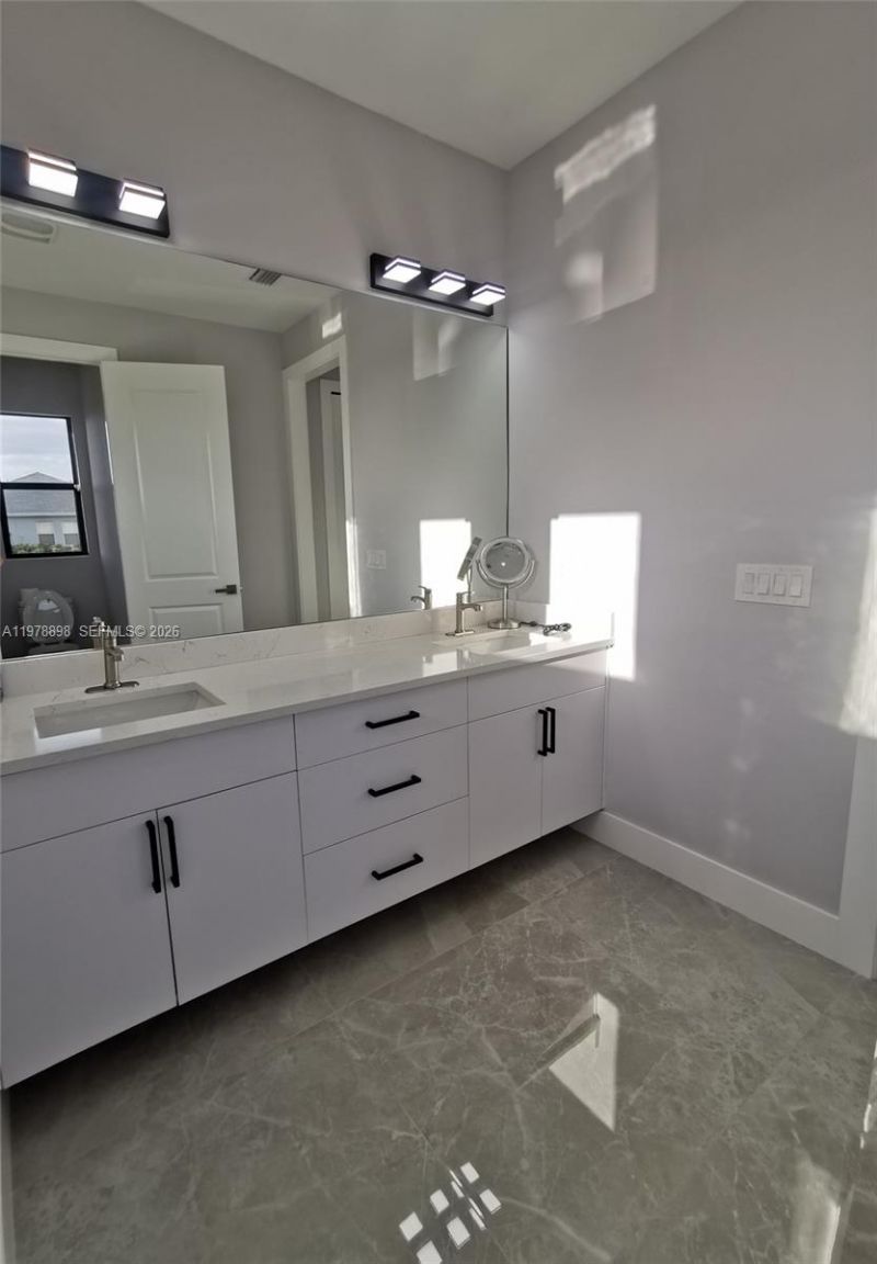 2913 NW 21 Ave , Cape Coral, FL 33993 Photo