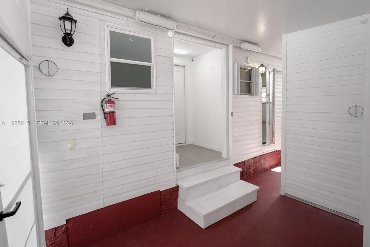 2260 SW 85th Way, Davie, FL 33324 Photo