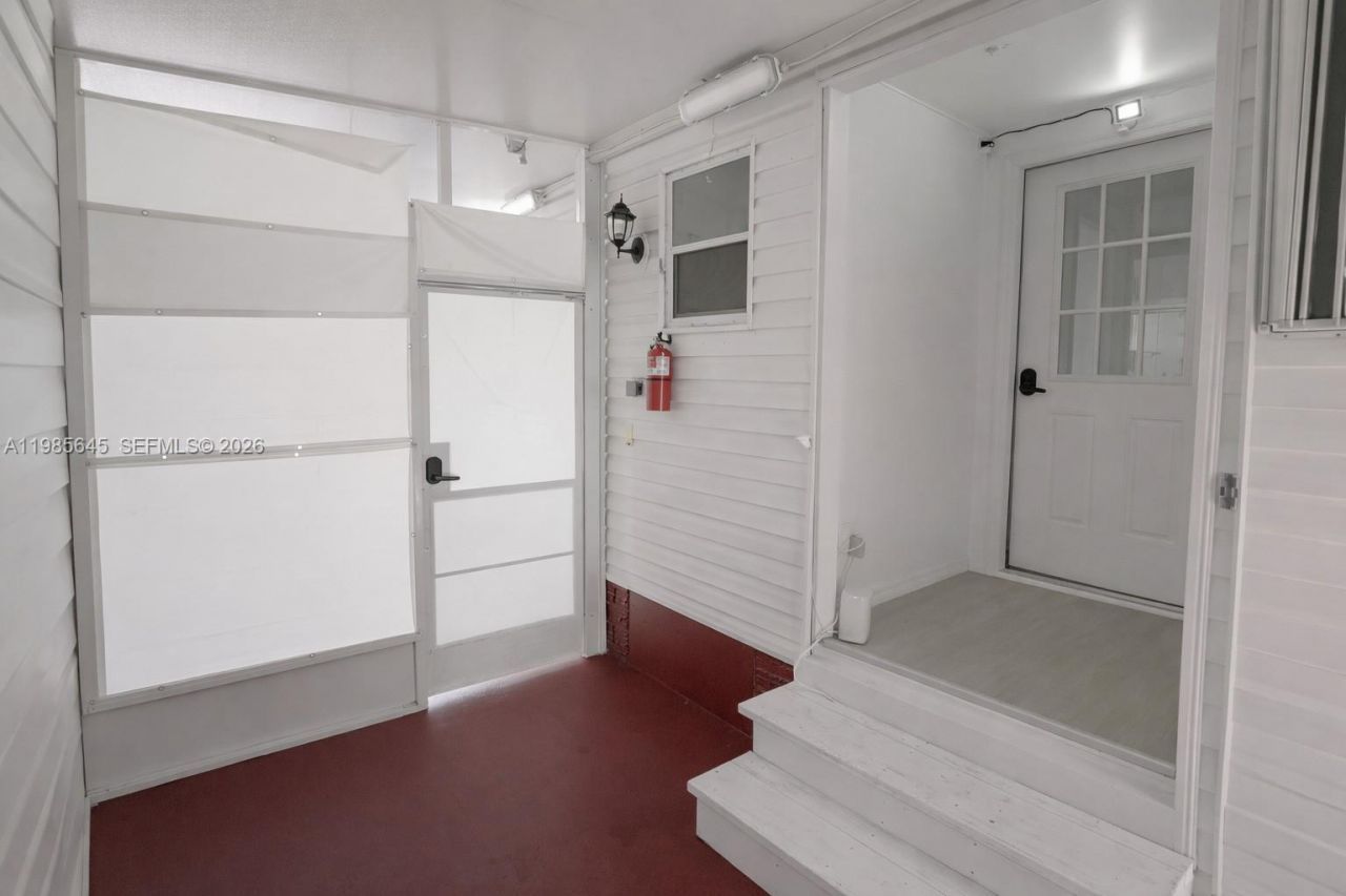 2260 SW 85th Way, Davie, FL 33324 Photo