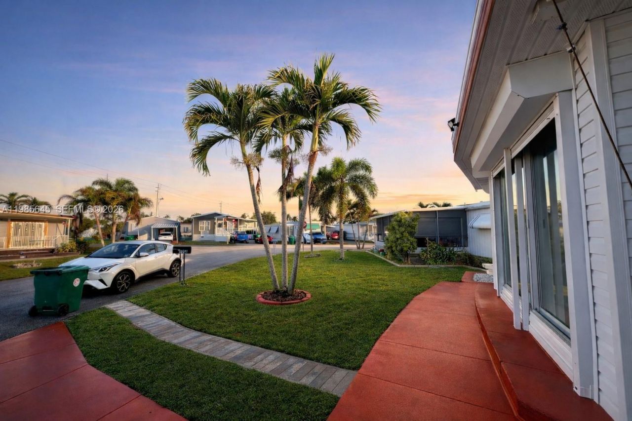 2260 SW 85th Way, Davie, FL 33324 Photo