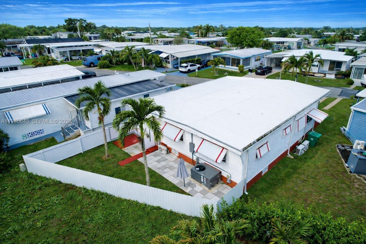 2260 SW 85th Way, Davie, FL 33324 Photo