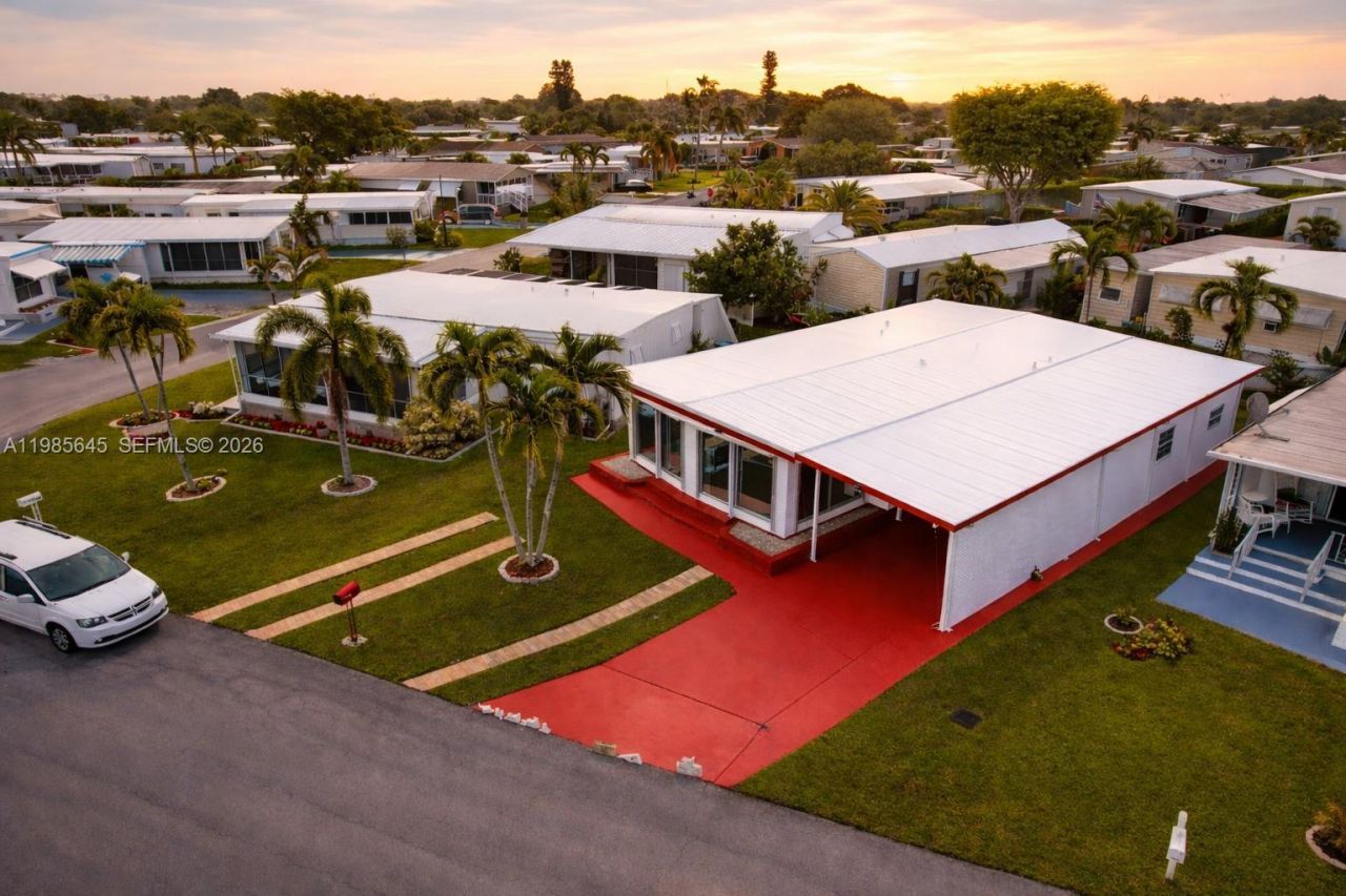 2260 SW 85th Way, Davie, FL 33324 Photo