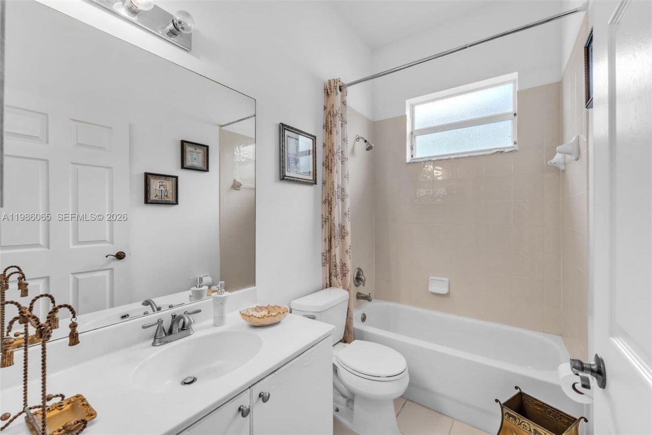 2819 Augusta Ln , Homestead, FL 33035 Photo