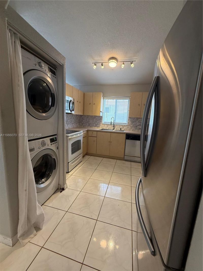 10168 NW 126th Ter , Hialeah Gardens, FL 33018 Photo