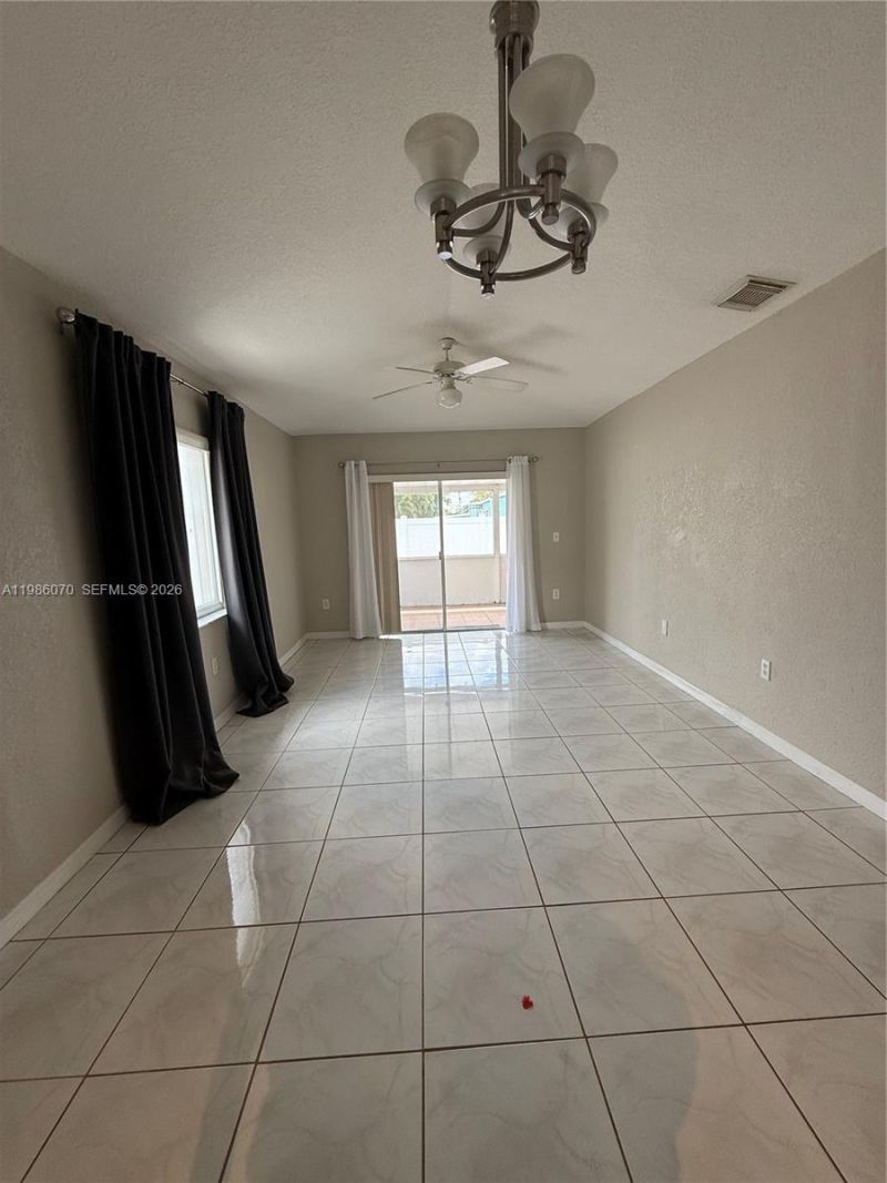 10168 NW 126th Ter , Hialeah Gardens, FL 33018 Photo