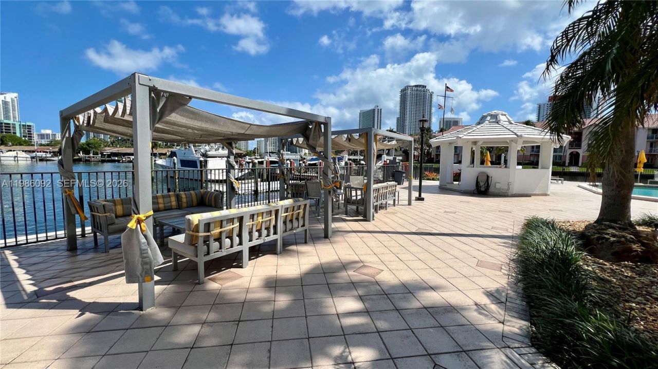 300 Three Islands Blvd , Unit 520, Hallandale Beach, FL 33009 Photo