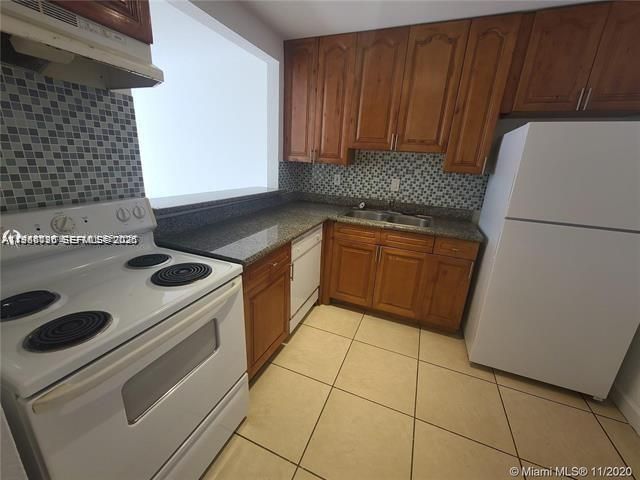 15225 NE 6th Ave , Unit B303, Miami, FL 33162 Photo