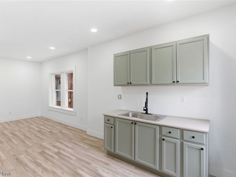 7609 Superior Avenue, Cleveland, OH 44103 Photo 11