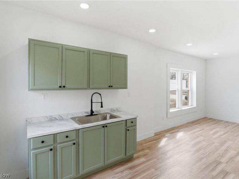 7609 Superior Avenue, Cleveland, OH 44103 Photo 18