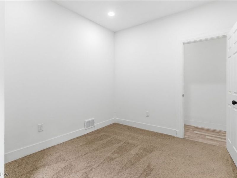 7609 Superior Avenue, Cleveland, OH 44103 Photo 32