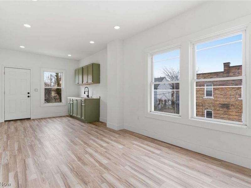 7609 Superior Avenue, Cleveland, OH 44103 Photo 38