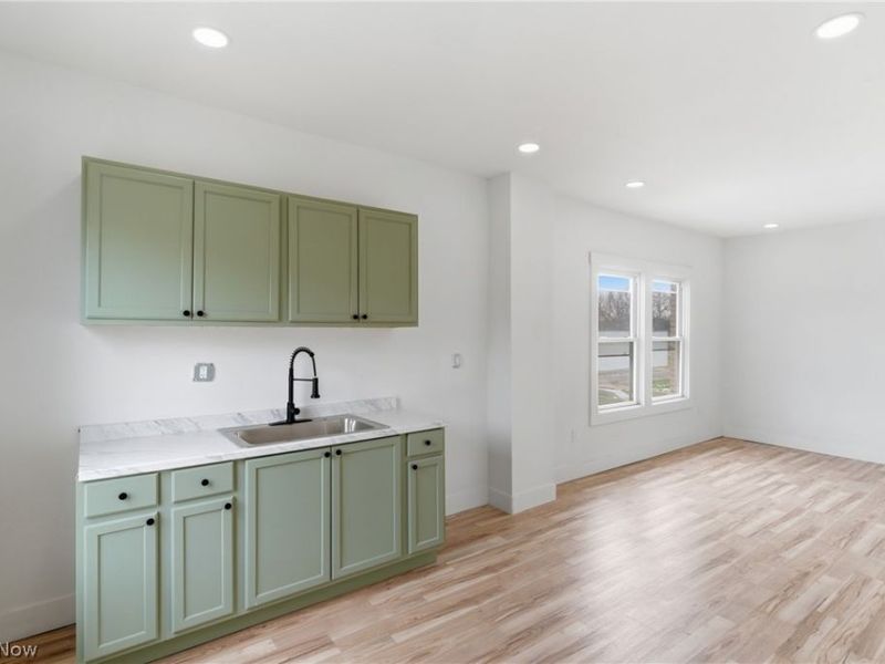 7609 Superior Avenue, Cleveland, OH 44103 Photo 39