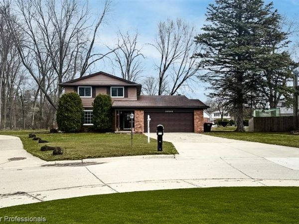 20240 Wildhern Street, Southfield, MI 48076