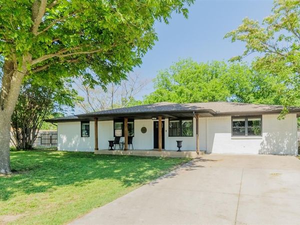 405 Valcik, Decatur, TX 76234