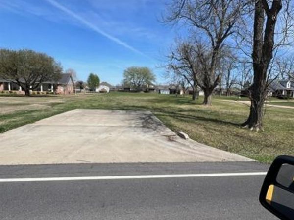 5020 Swan Lake Road, Bossier City, LA 71111