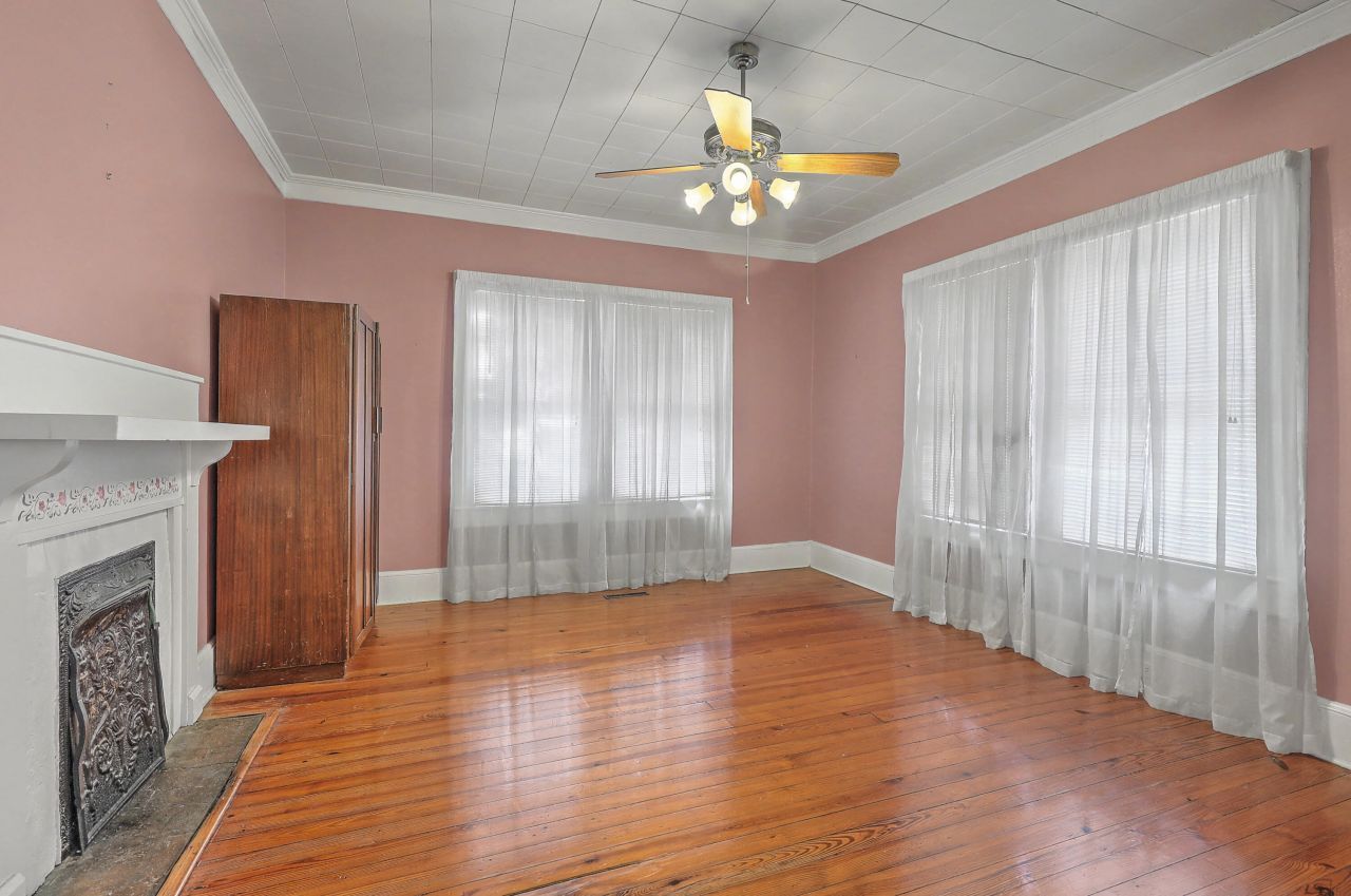 427 Carn Street Photo 10