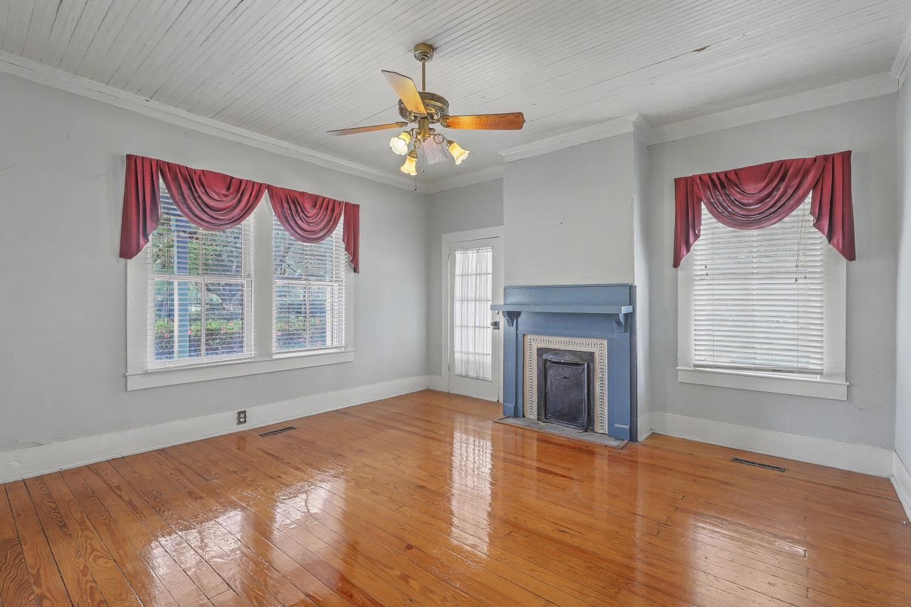 427 Carn Street Photo 17