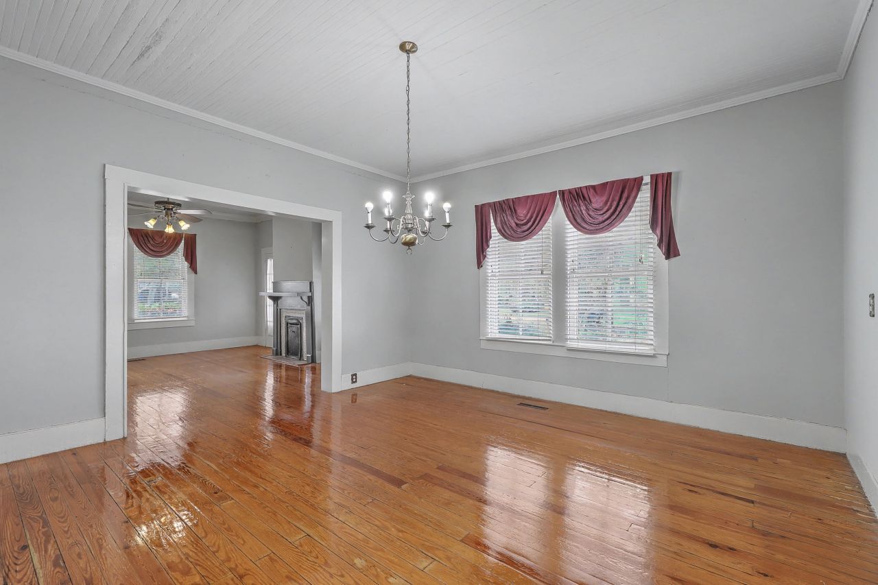 427 Carn Street Photo 21