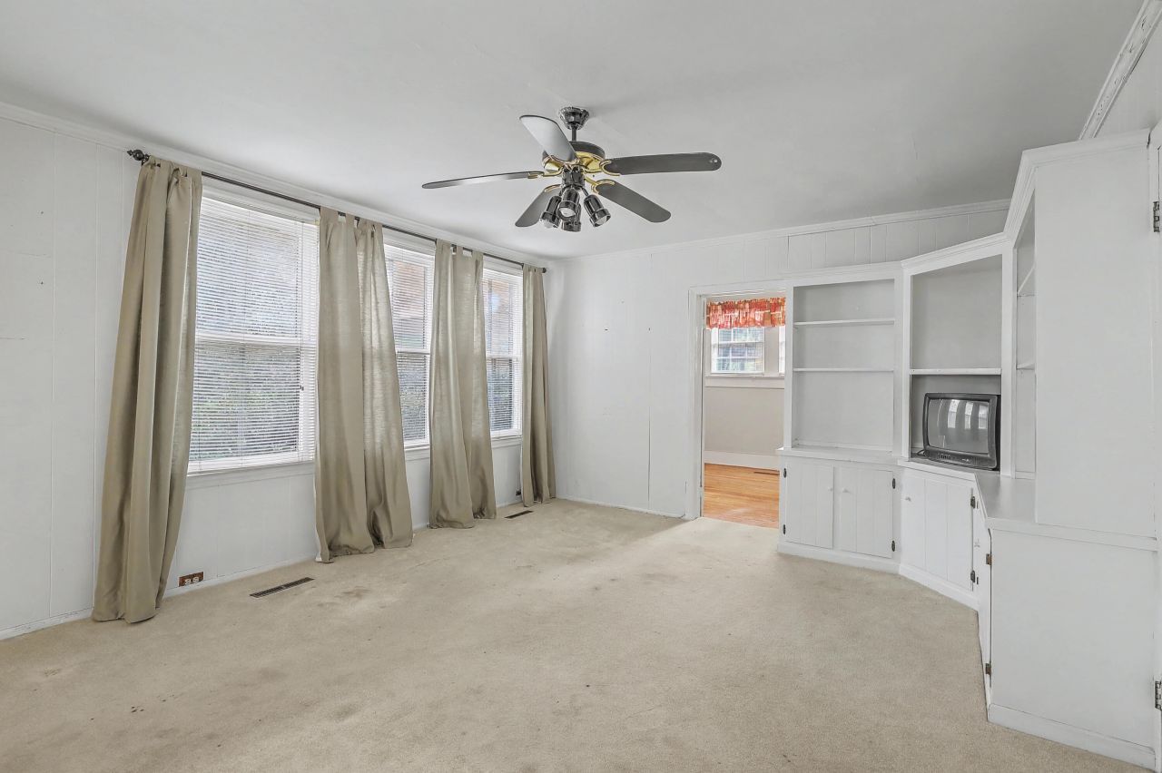 427 Carn Street Photo 28