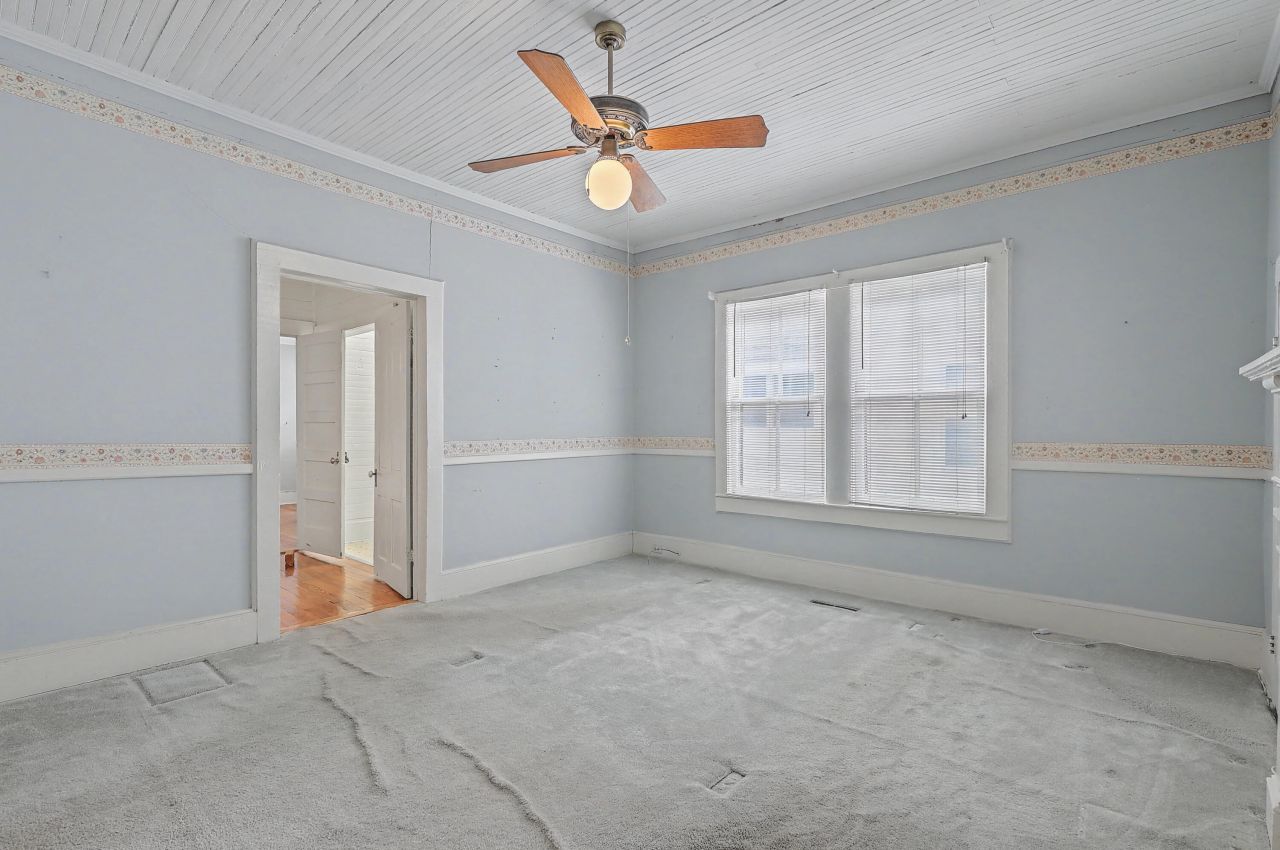 427 Carn Street Photo 36