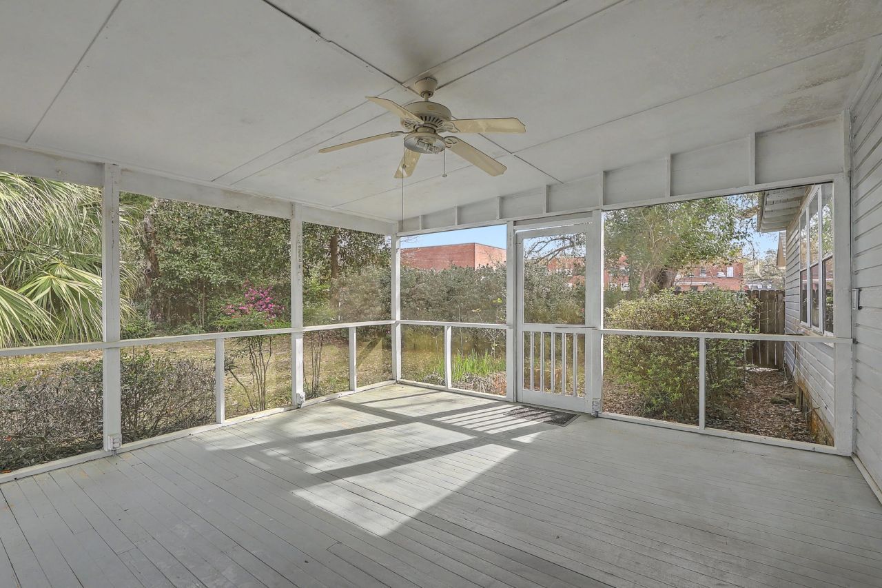 427 Carn Street Photo 40