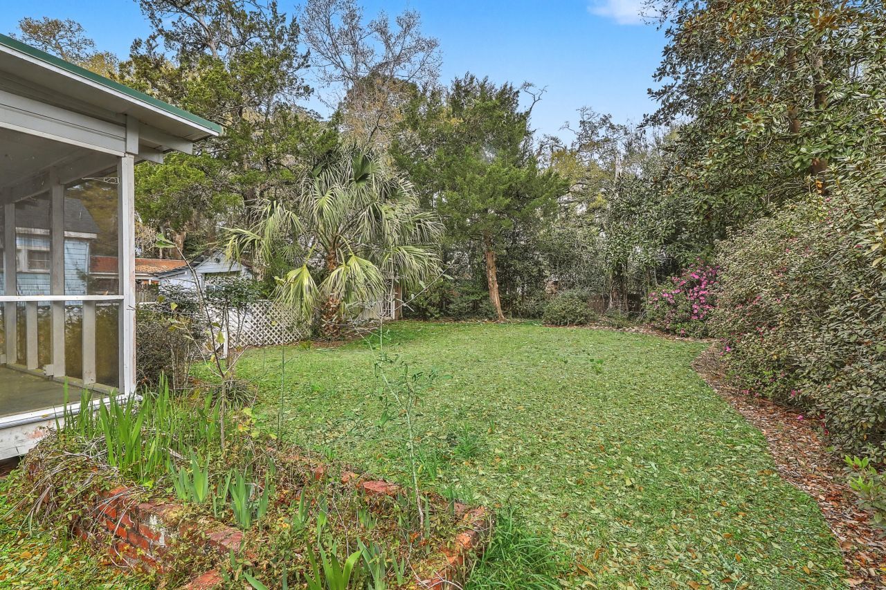 427 Carn Street Photo 46