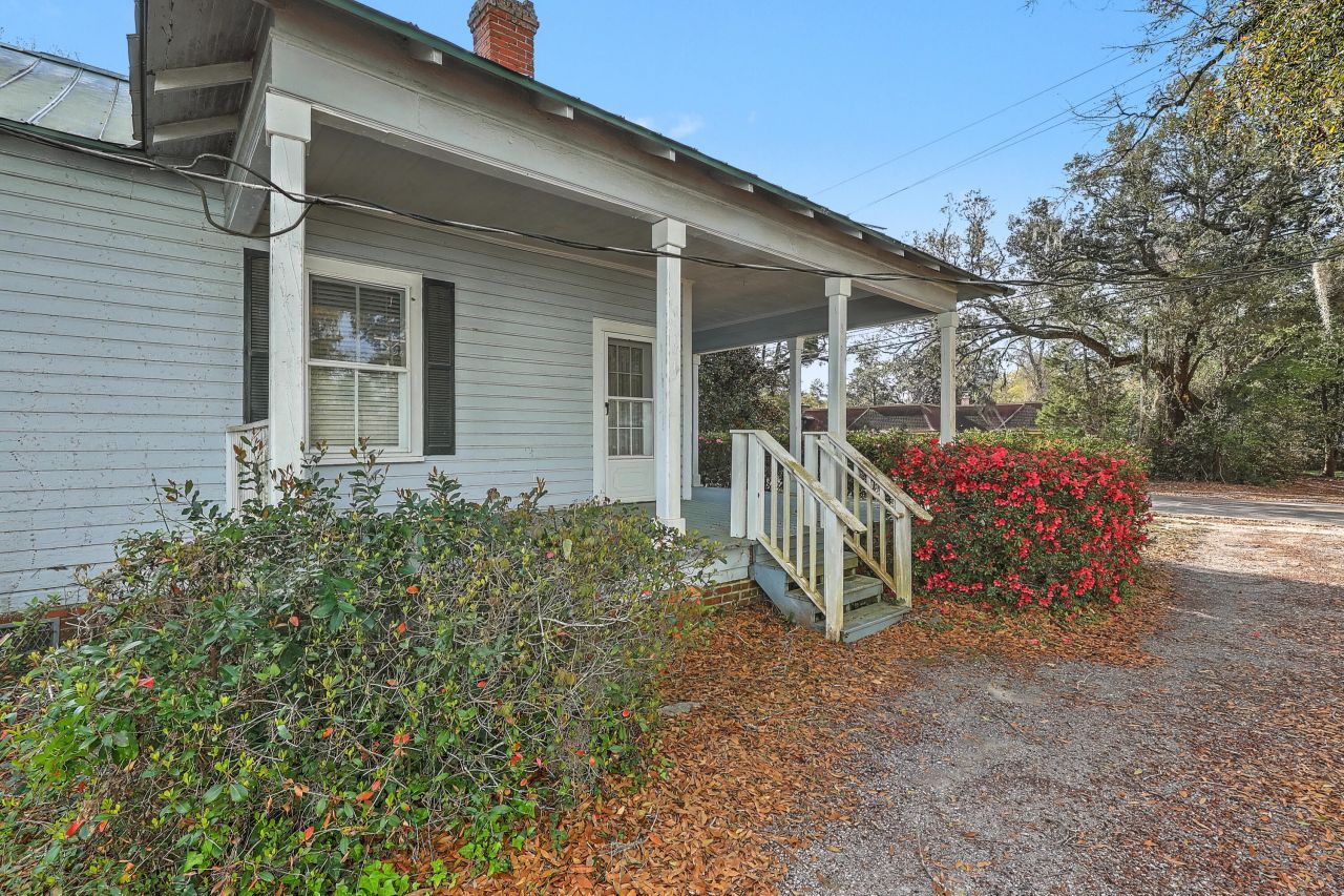 427 Carn Street Photo 8