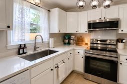 115 Camelot Drive photo 4